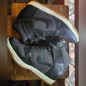 *SOLD* Nike Dunk Sky Hi Essential Women’s Size 11.5 644877-003 Wedge Heel